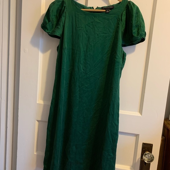 Banana Republic Dresses & Skirts - 100% Silk Banana Republic Dress
